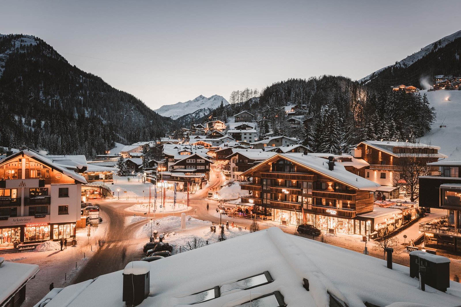 Taxi transfer to St. Anton am Arlberg ski resort